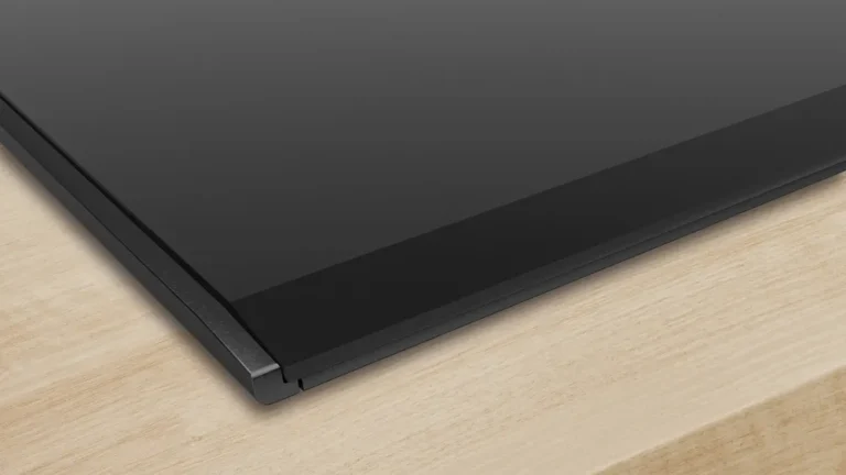 23070577_DesignLine_Bosch_BOTopDesignAccentLine_Black_PGA2_def